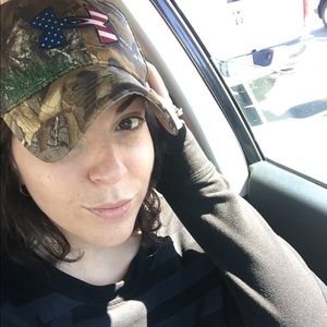 Meet your Posher, Alexis